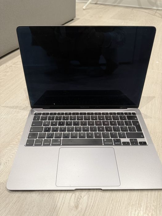 MacBook Air 13" (2020) Retina | Intel i3 / 8GB RAM / macOS Sequoia | Stan BDB