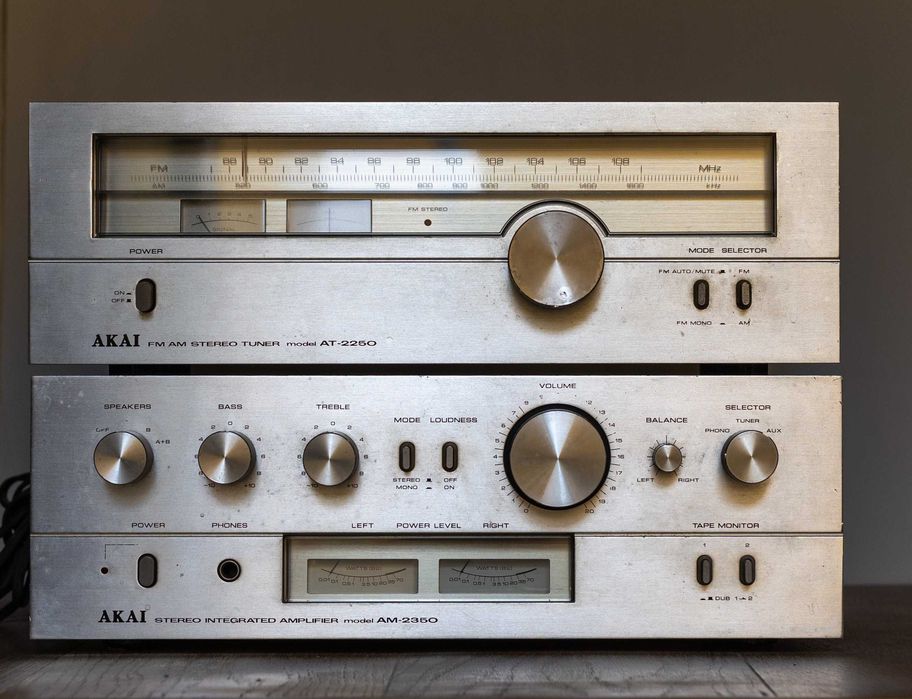 Amplificador e Tuner AKAI