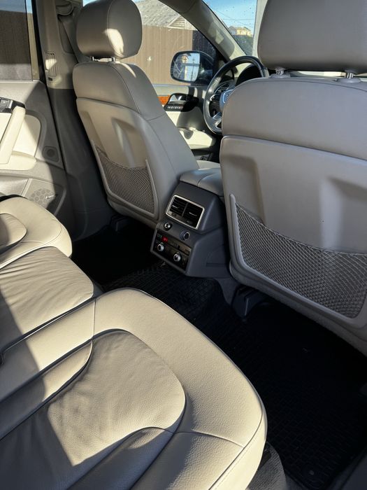 Продам Audi q7 3.0 tfsi