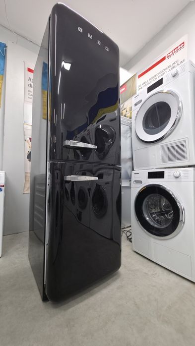 Ретро холодильник Smeg FAB32RBL5 NoFrost Чорний глянець Італія