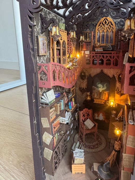 Podpórka podstawka na książki Biblioteka książek