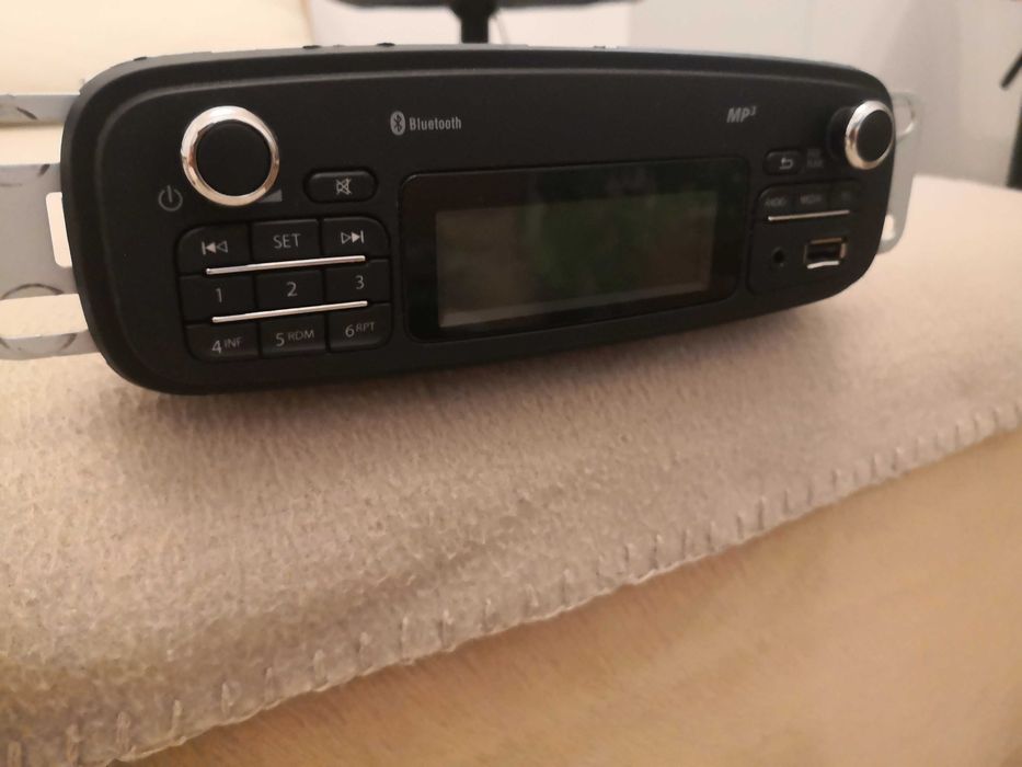 Fabryczne Radio samochodowe Renault Clio IV Captur mp3 USB Bluetooth