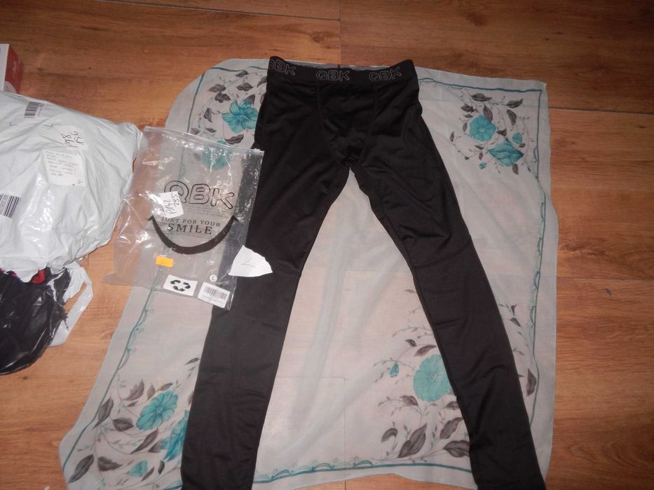 Wyprzedaż->legginsy chłopięce sportowe rozm y L ostatnie czarne