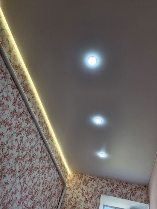 Натяжні стелі потолки