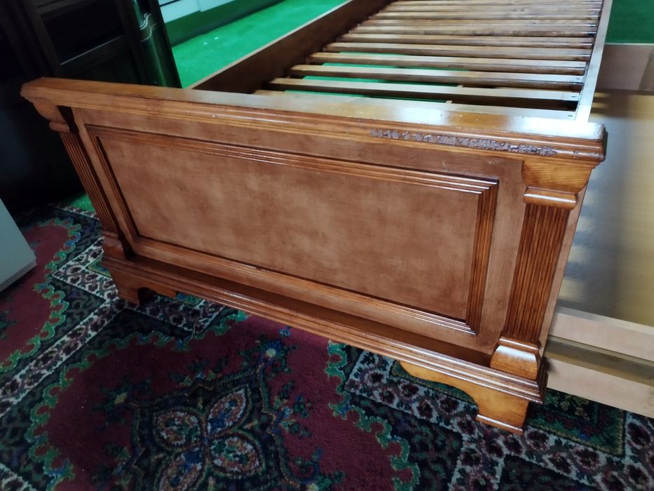 łóżko młodzieżowe drewniane z kufrem 90\200