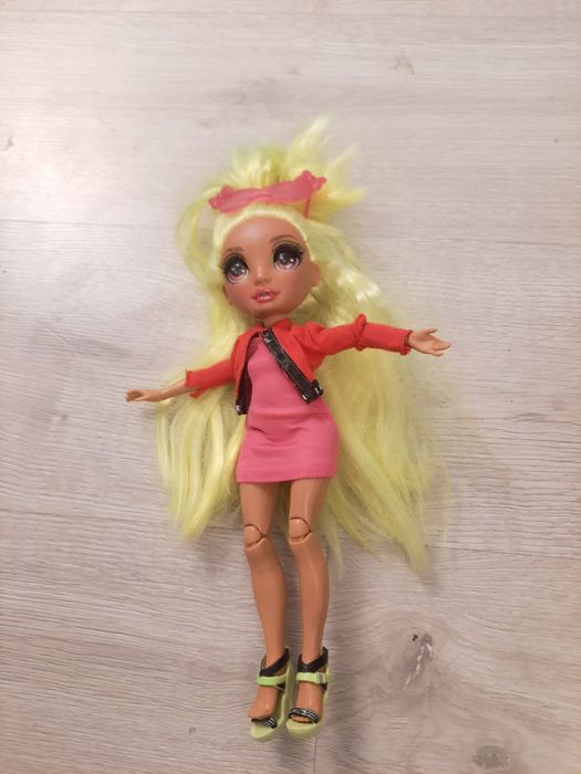 Lalka Rainbow High