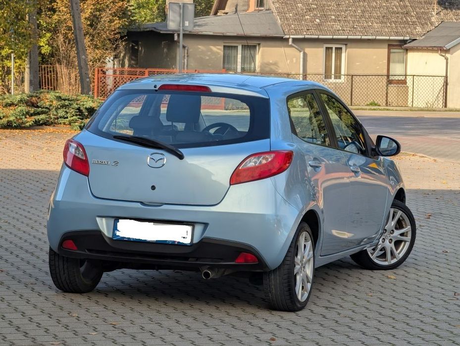 Mazda 2 Ładna Mazda 2  klimatronic 2008 r