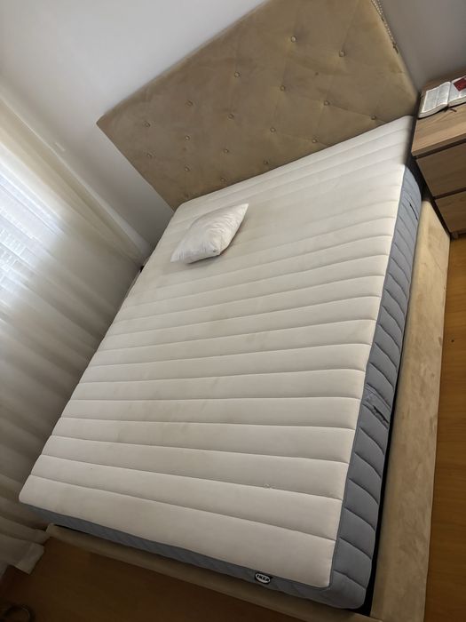 Colchão de casal em otimo estado