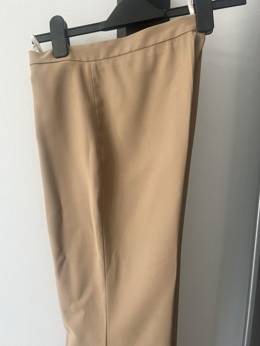 Karmelowe camel nude proste z prostą nogawką r. M/L