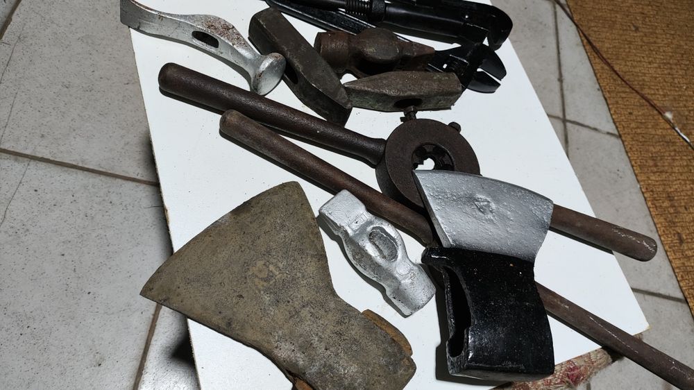 Інструменти газовий,розвідний ключі,тримачі