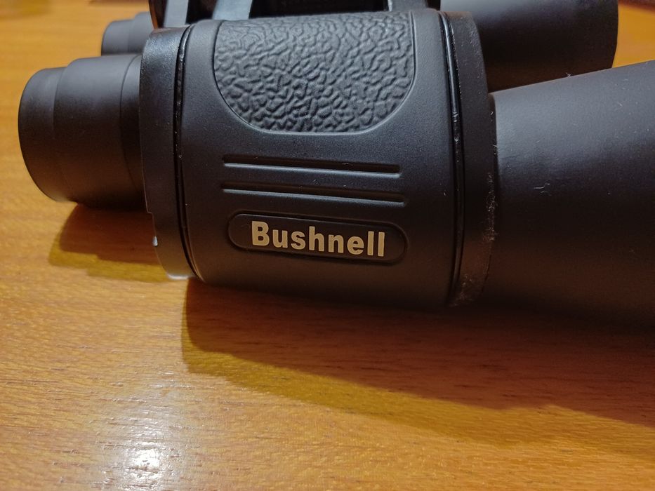 Бінокль Bushnell 10x50