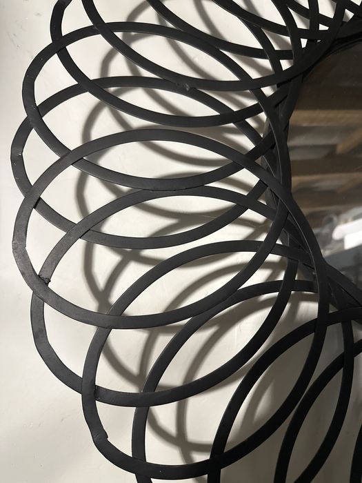 Espelho em metal em muito bom estado.