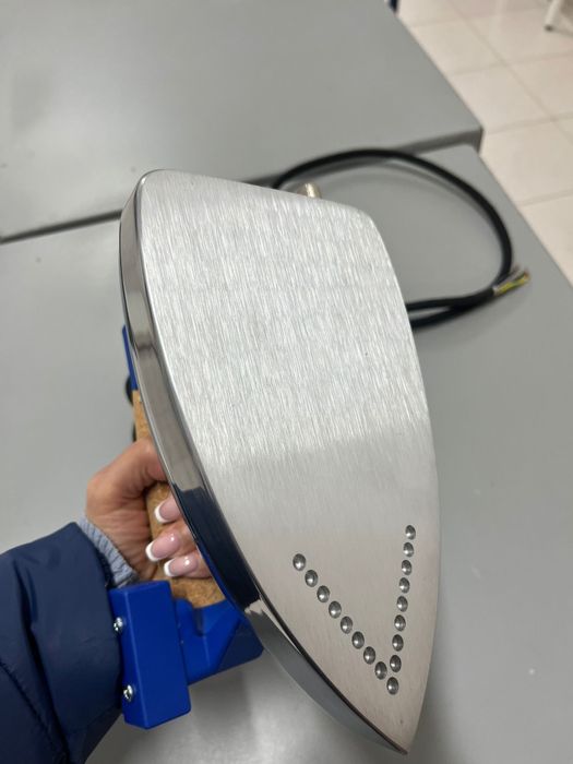 Ferro profissional Comel novo