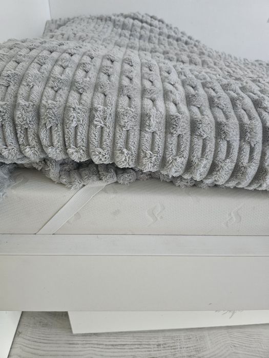 Łóżko 80×180 z materacem z dwoma szufladami