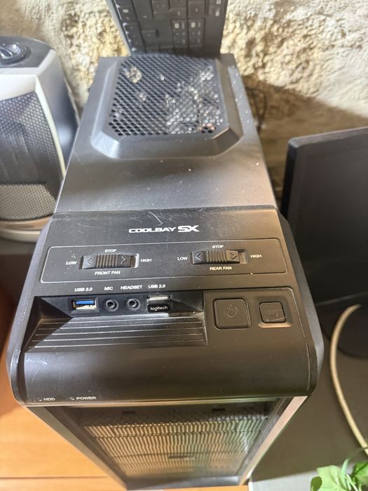 Coluna de pc usada