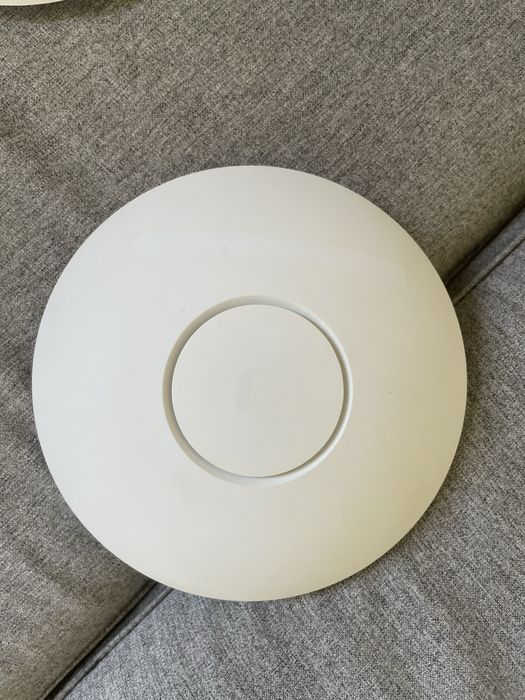 Punkt dostępowy Ubiquiti UniFi AP AC Long Range (UAP-AC-LR) Wi-Fi 5 do negocjacji