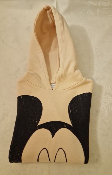 Hoodie e Sweatshirt quentinha Disney da Zara com capuz. Tamanho 9 anos