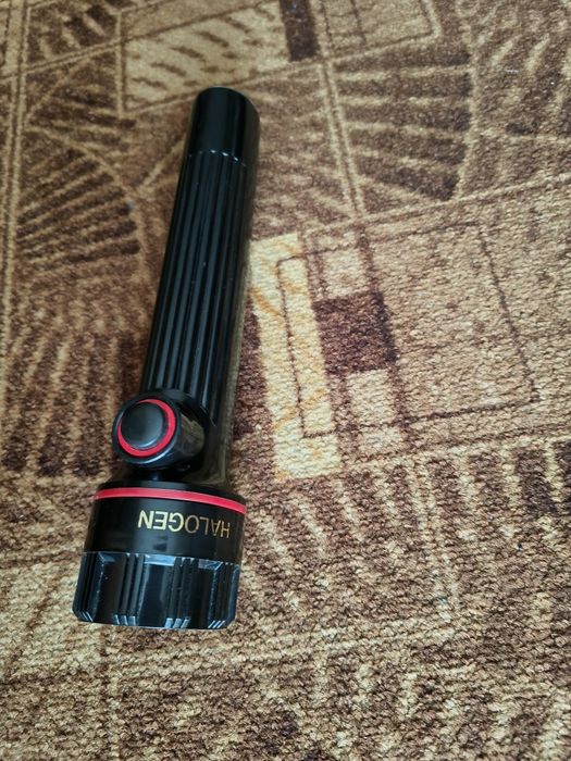 Latarka ręczna Halogen Halogenowa - Długi słup Światła