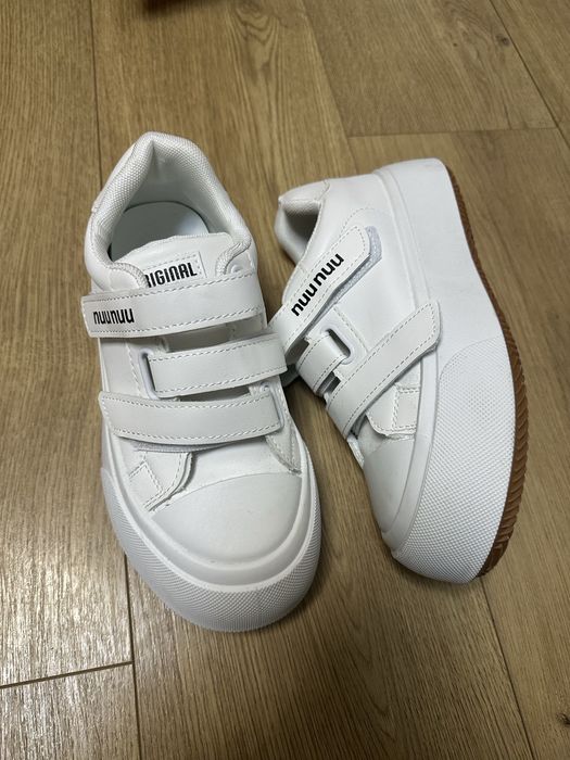 Кеди жіночі.