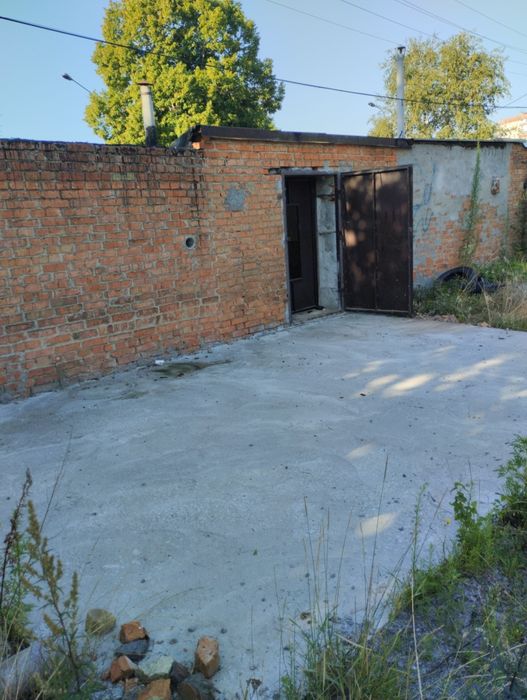 Продам цегляний гараж