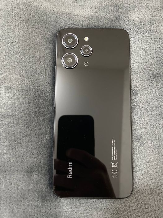 Телефон  Xiaomi Redmi 12