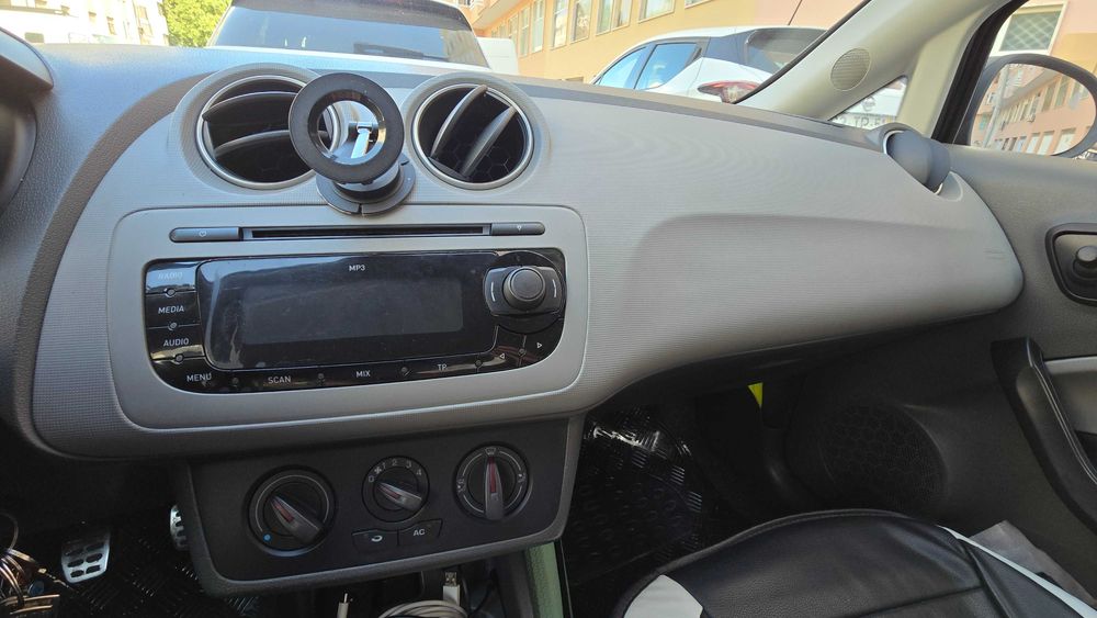 SEAT Ibiza — fotografia 12