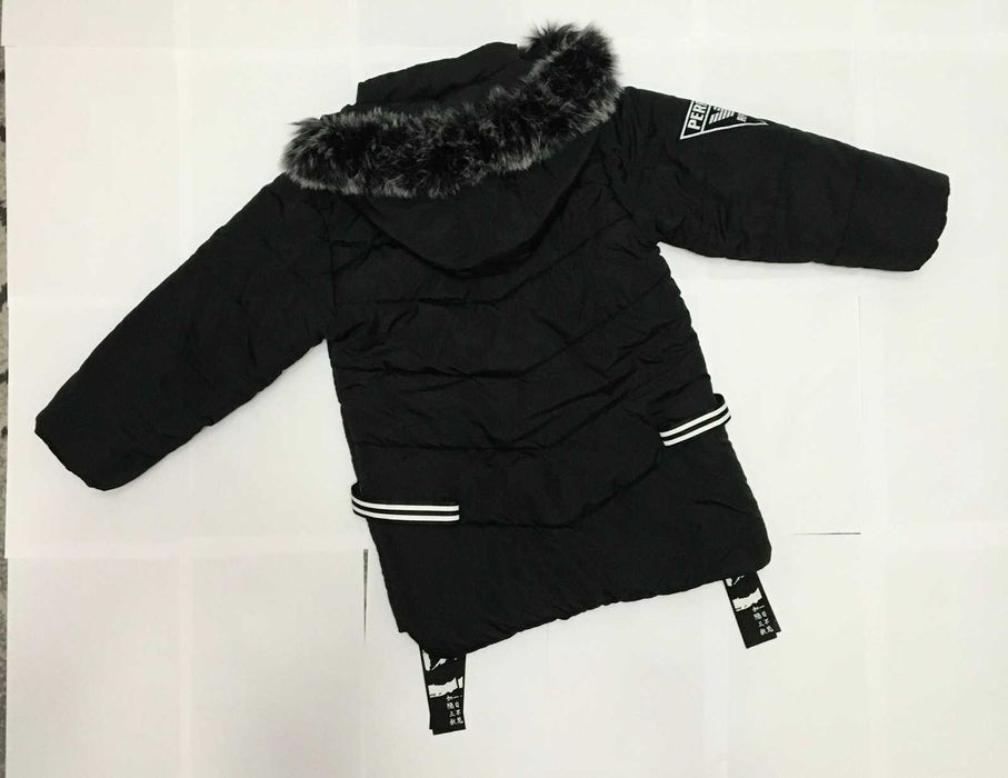 Тёплая зимняя куртка пальто, рост 116-122 см. на мальчика или девочку