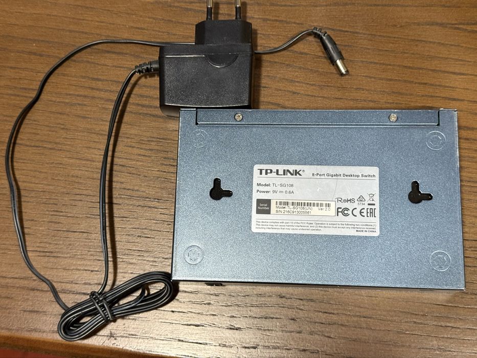 Switch rede TP-Link 8 portas64739396347010121