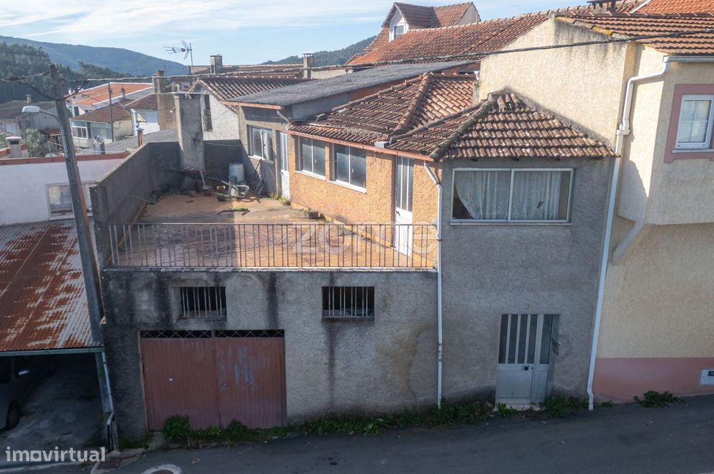 Moradia para Recuperar em Chelo, Penacova
