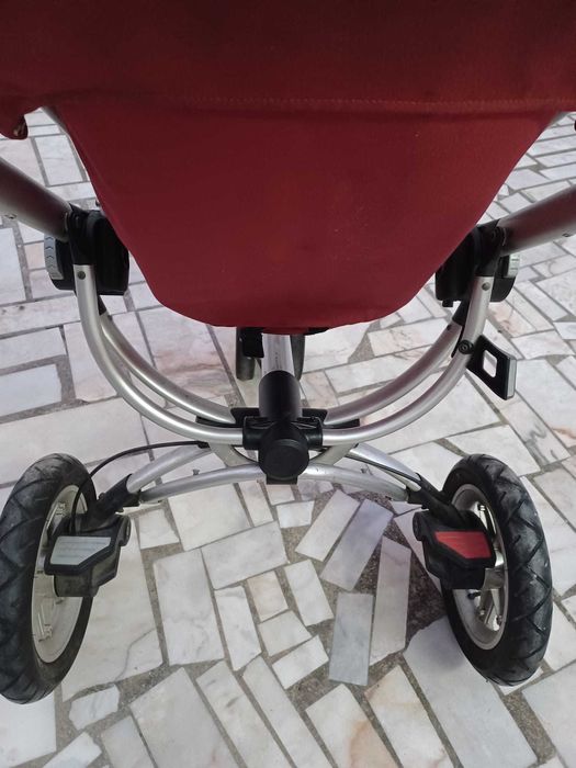 Novo preço - Carrinho de bebê Quinny com ovo Maxicosi