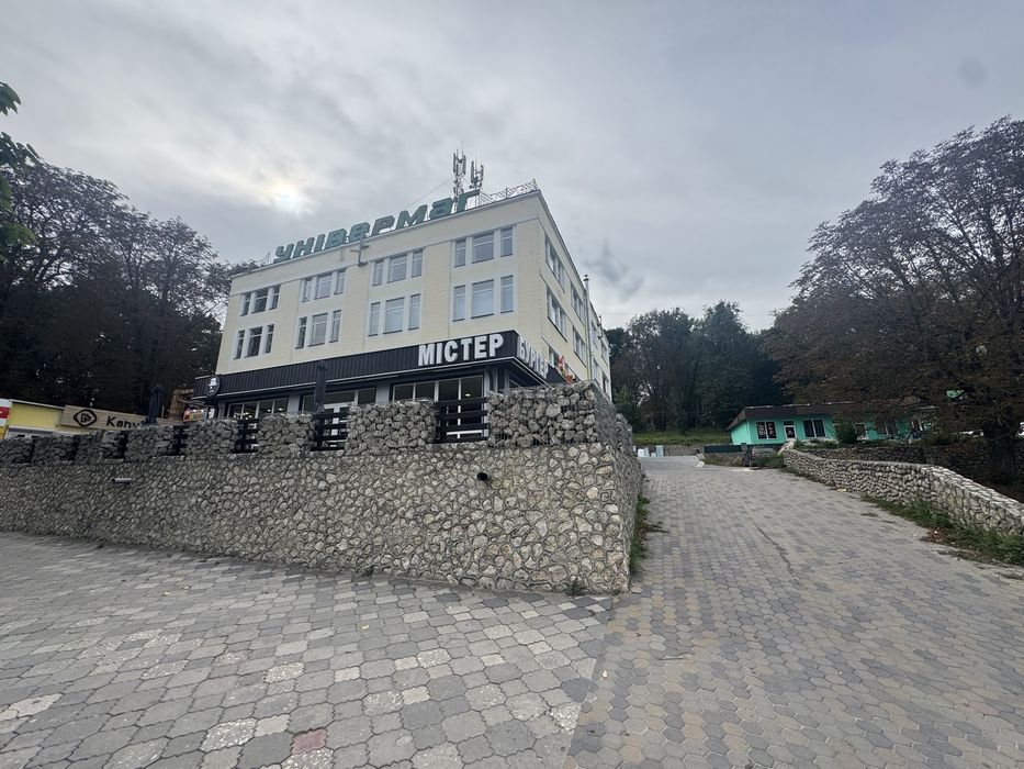 Оренда комерційного приміщення 300 кв.м. у центрі Кременця