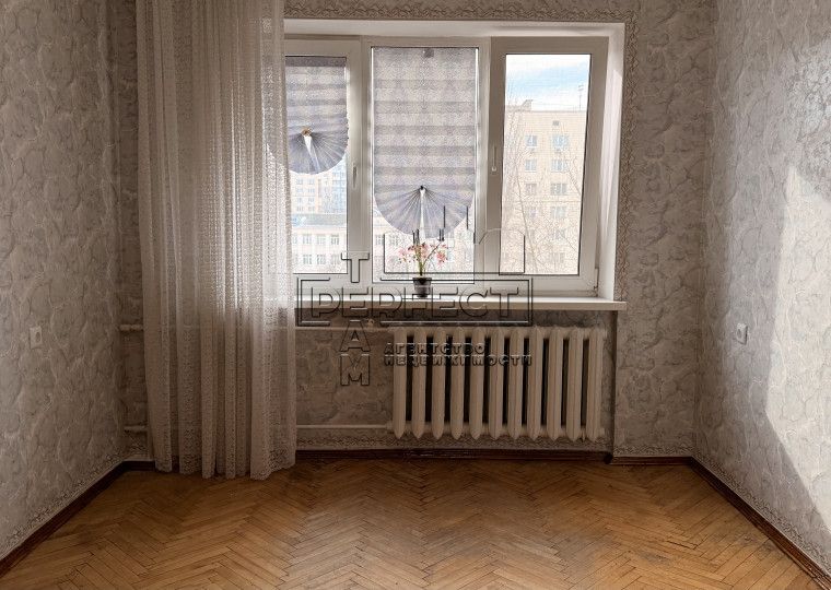 Продаж 2к квартири Кирилловская 115/2 / Кирилівська 115/2