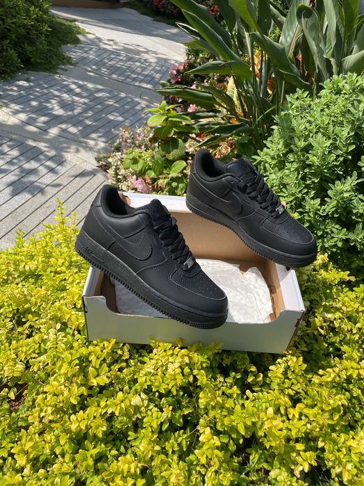 Butymęskie_Nike_ Air_ Force_ 1_ Low '07_ Czarny R.39