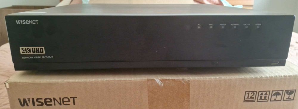 Топовий комплект відеоспостереження Hanwha Wisenet (Samsung): 16ch PoE NVR + 11 IP-камер (5MP/4MP/2MP) + 2TB HDD(х2) + кронштейни SBP-137WM1