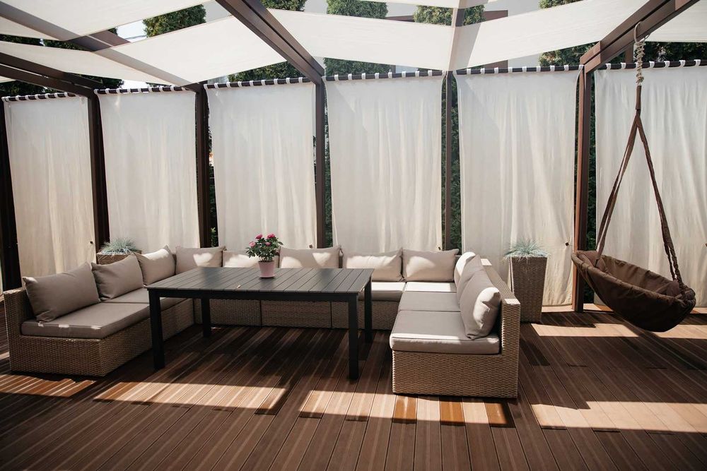 Продаж будинку з басейном та готовим для проживання у Вовчинцях