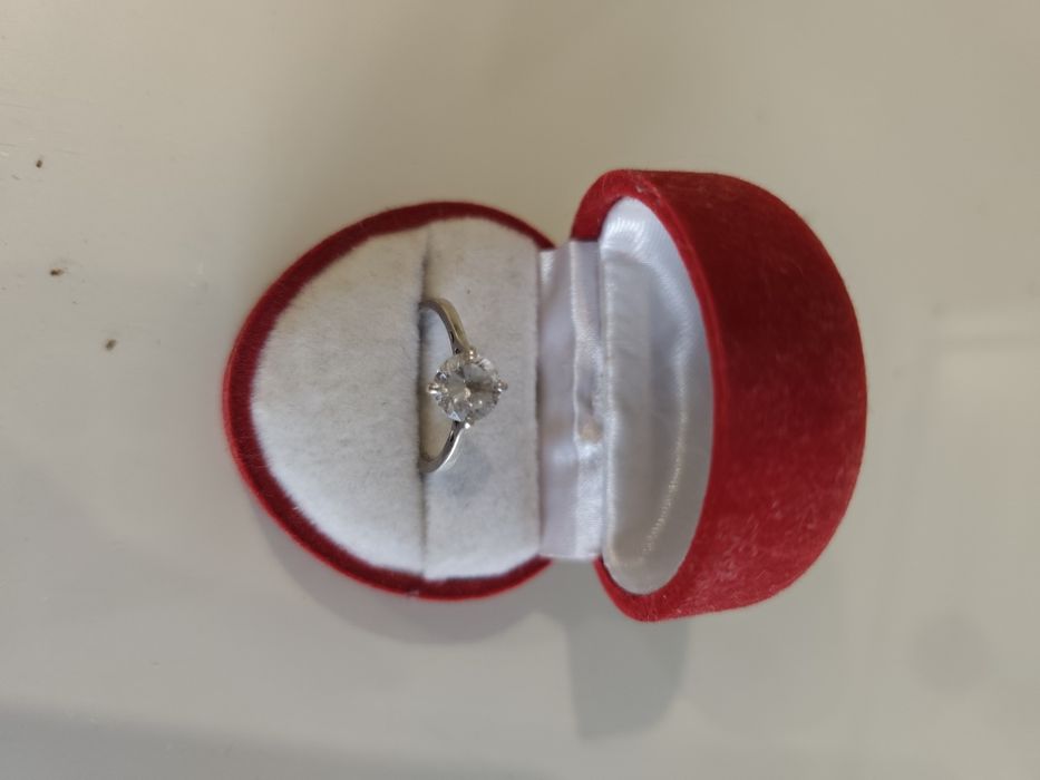 Pierścionek srebrny 925