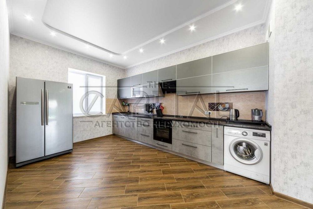 Продажа 2-этажного дома, с. Пуховка, Броварской р-н.