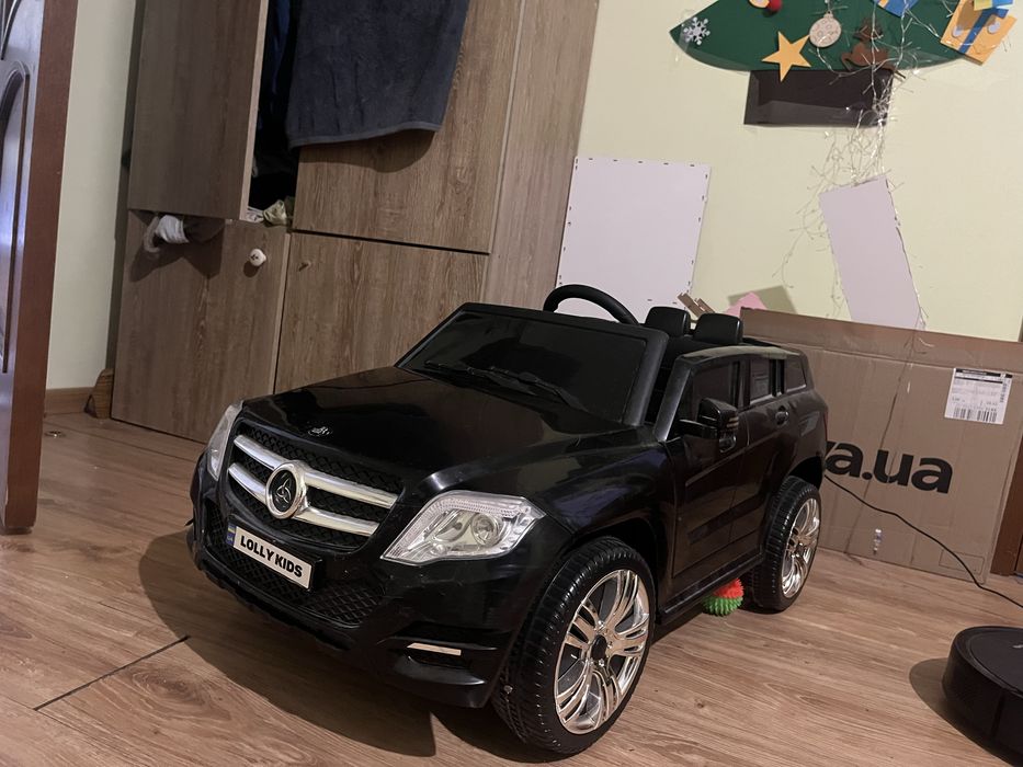 Машинка авто елкктро на акумуляторі з пультом управління