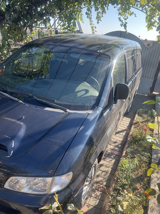 Продам авто хюндаи H200 2.5тд