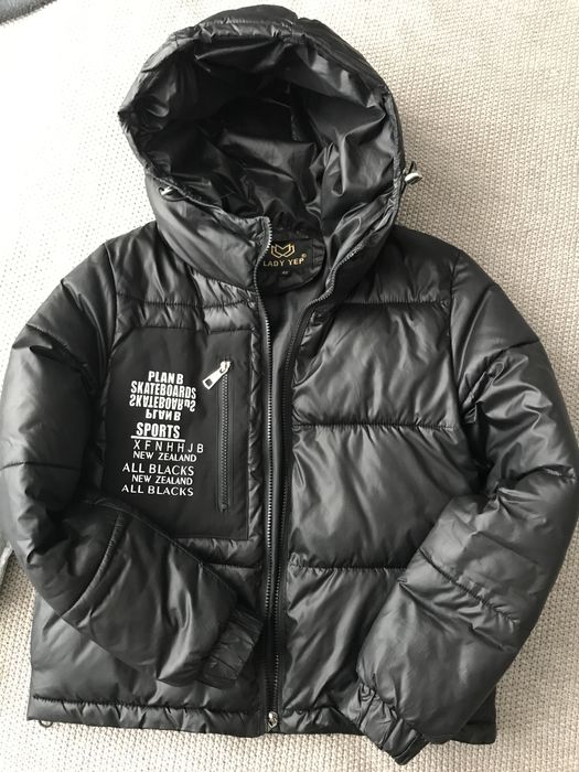 Куртка чорна демі