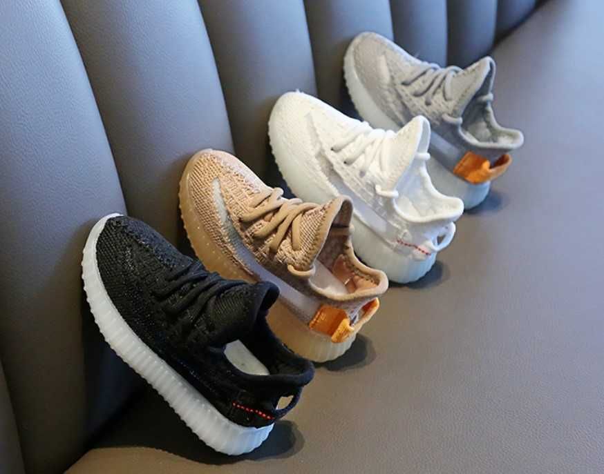 Adidas boost vs yeezy boost hotsell