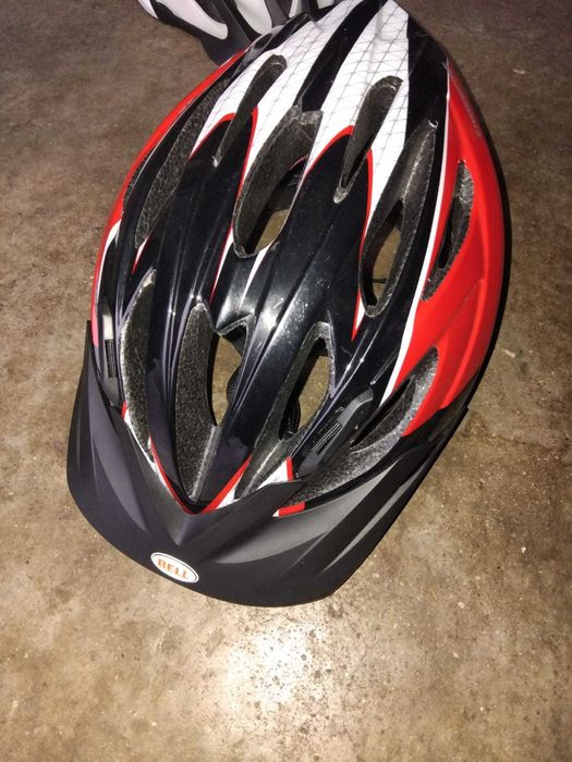 4 capacetes de bicicleta