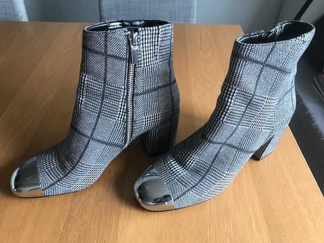 ALDO Ankle Boots in Gray and Silver, Size 40