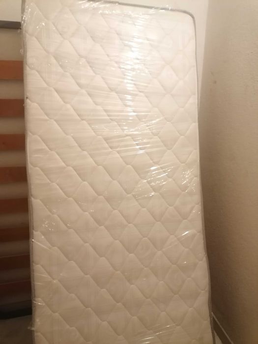 Colchões dreams de molas 90 por 2 metros usados