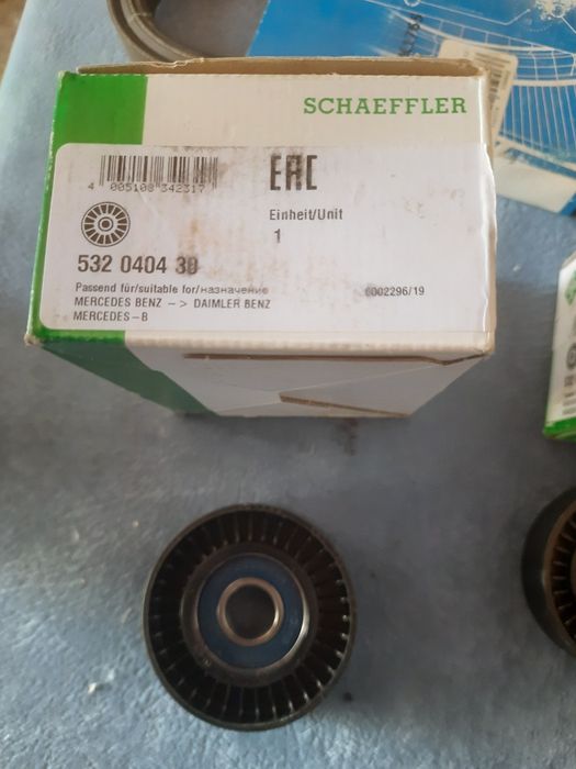 Ремінь ГРМ. Натяжні і обвідні ролики до Mercedes SCHAEFFLER