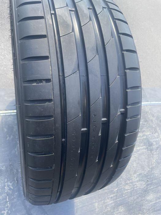 245/40/18 nokian hakka z