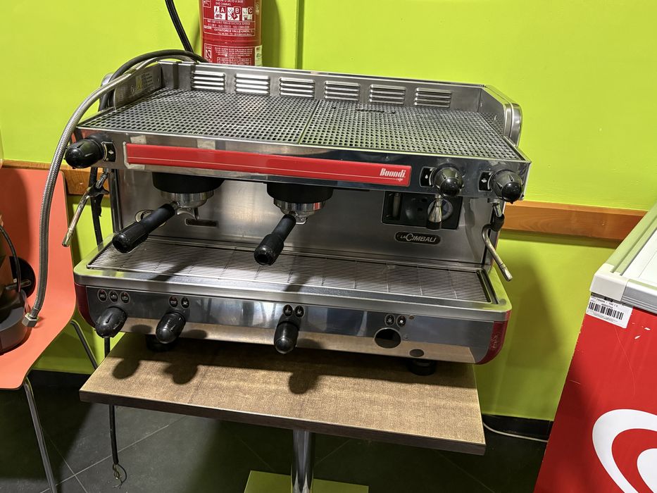 Maquina de cafe e maquina de lavar loiça indostrial