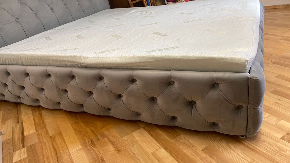 Ліжко з якісного сірого велюруз підйомним механізмом 200/220