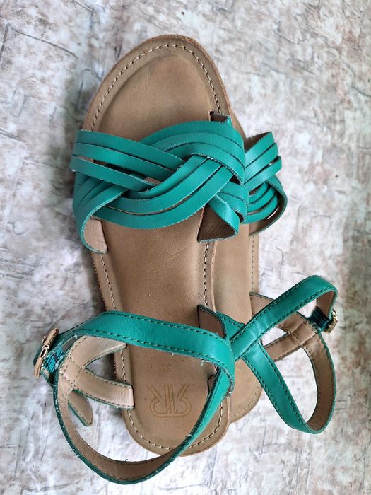 Босоніжки для дівчинки