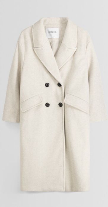 Płaszcz zimowy beżowy M damski BERSHKA elegancki z czarnymi guzikami